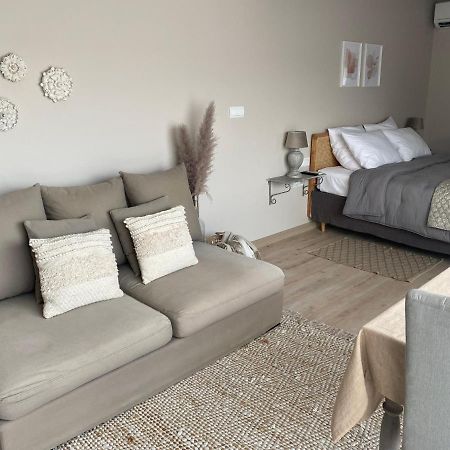 La Petite Campagne Bed & Breakfast Mane  Ngoại thất bức ảnh